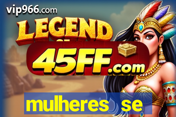mulheres se exibindo ao vivo